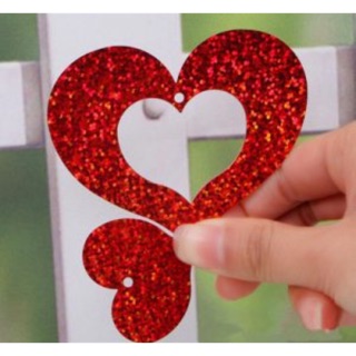 Hình tim treo bong bóng trang trí