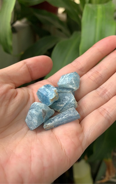 Đá aquamarine Thanh Hoá thiên nhiên (lẻ từng viên) | BigBuy360 - bigbuy360.vn