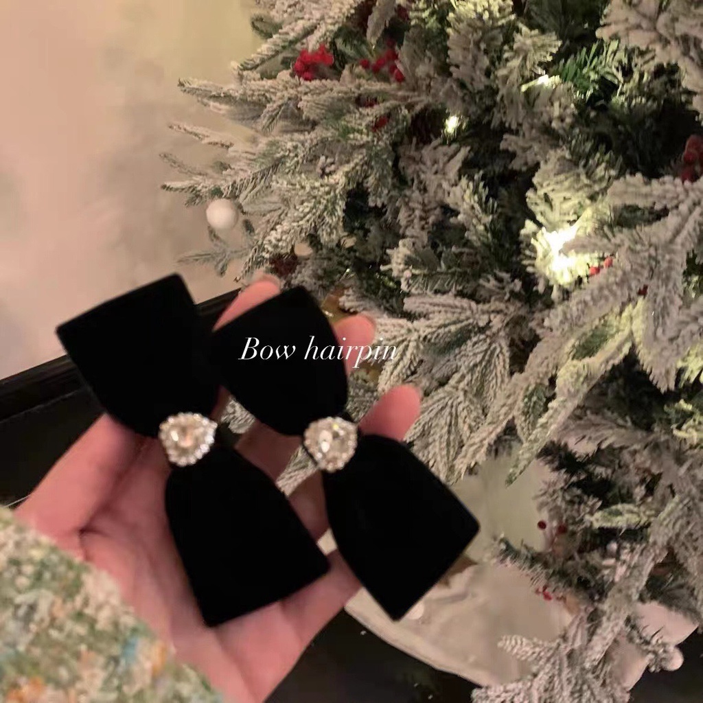 Kẹp Nơ Nhung Đen Đính Đá Hình Trái Tim - Vani Store [PKT00248]