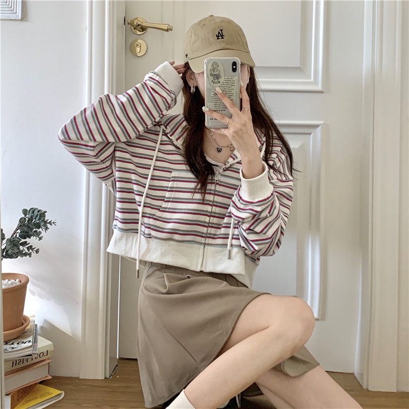 Áo Khoác cardigan Có Nón Dáng Rộng Ngắn Họa Tiết Kẻ Sọc Thời Trang Mùa Thu 2022 Mới