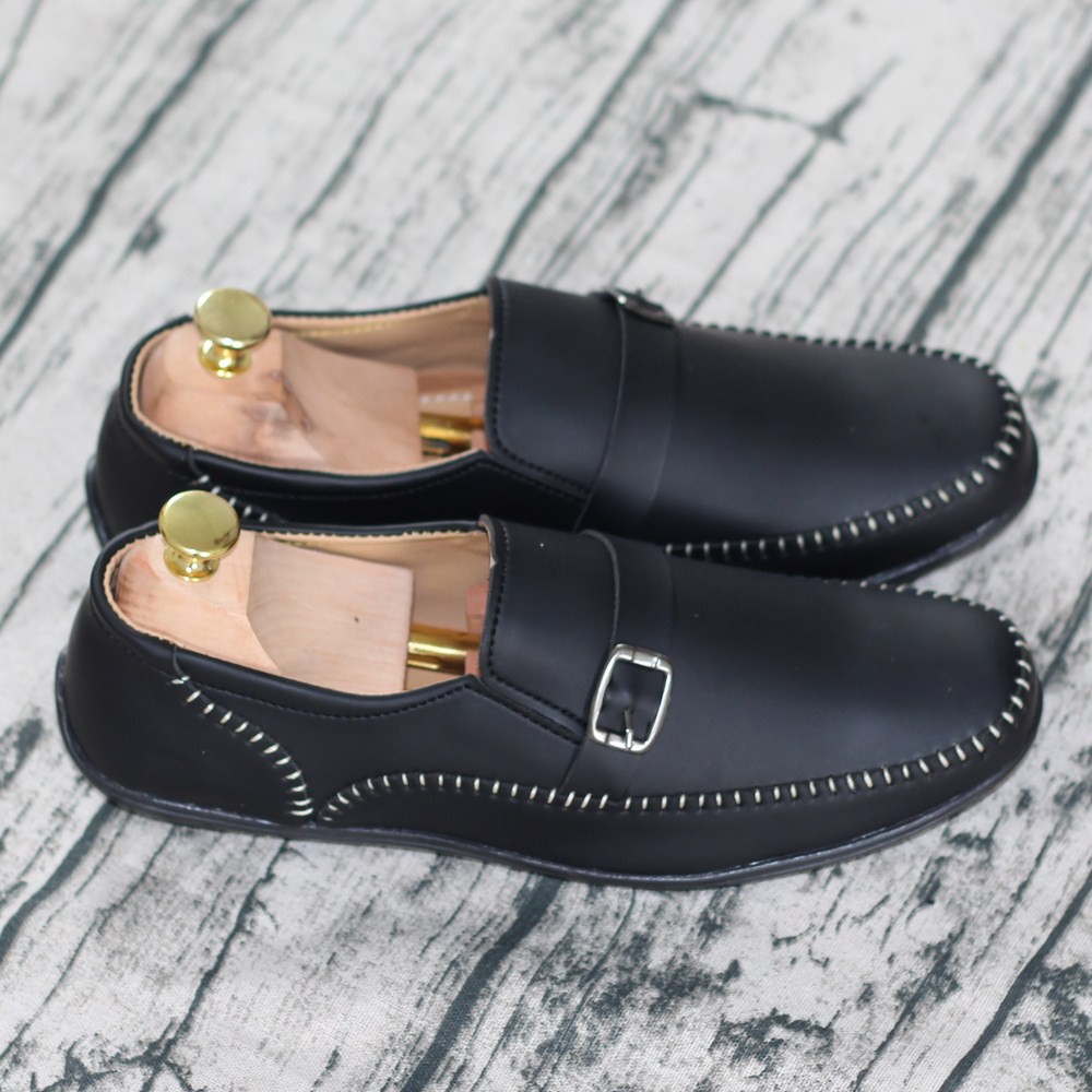 Giày Lười Nam Chỉ Trắng Đen [Có Hộp & 2 Tất] | BigBuy360 - bigbuy360.vn