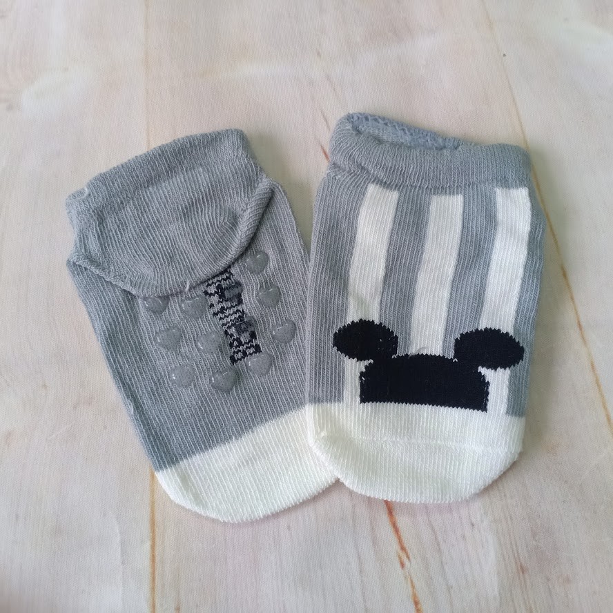 Vớ sơ sinh gót nhiều mẫu cho bé 0-12 tháng tuổi-họa tiết ngẫu nhiên