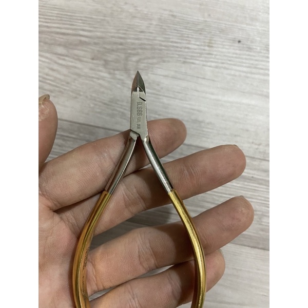 Kềm nghĩa cắt da D666, kìm nghĩa nhặt da D666,Kềm nghĩa D666