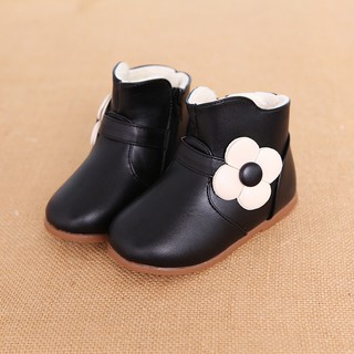 Giày boot trẻ em