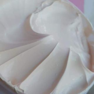 Kem body Lyvi mẫu mới 2020