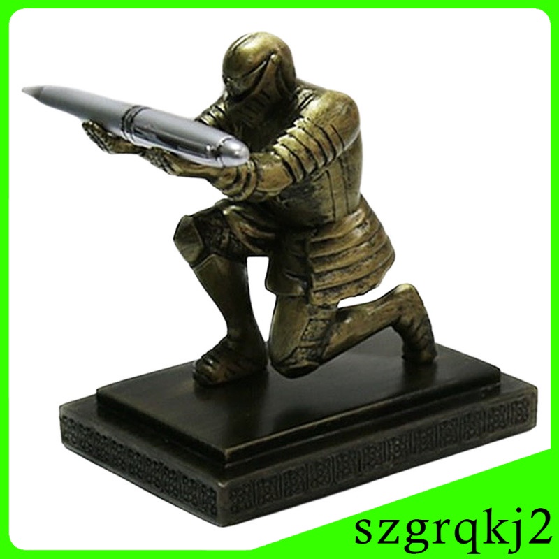 Giá đỡ bút để bàn hình tượng hiệp sĩ độc đáo