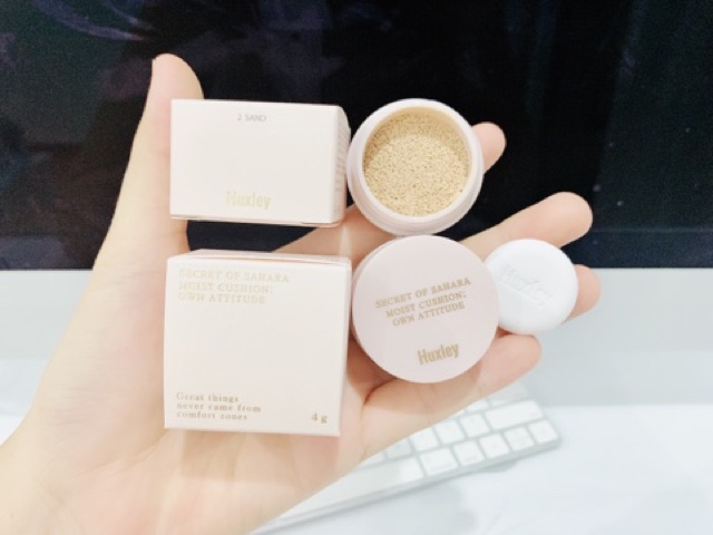Phấn Nước Trang Điểm Dưỡng Ẩm Và Làm Dịu Da Huxley Moist Cushion Own Attitude | BigBuy360 - bigbuy360.vn