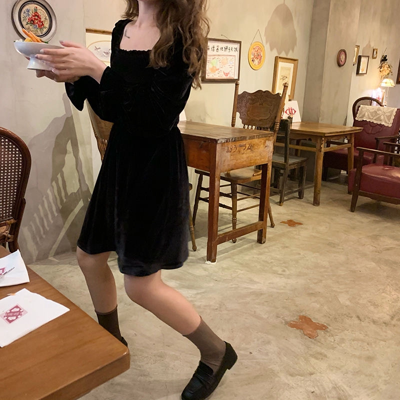Đầm thời trang cổ vuông dài tay dáng rộng thời trang sang trọng | BigBuy360 - bigbuy360.vn