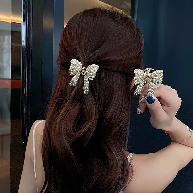 Kẹp Tóc Hình Bướm Đính Ngọc Trai Thời Trang