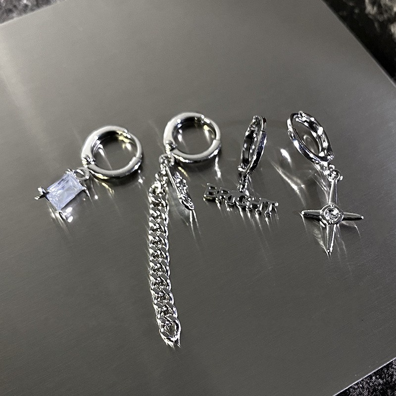 Set 4 Khuyên Tai Hình Trái Tim / Dây Xích Tua Rua Màu Bạc Thời Trang Hàn Quốc Cho Nữ