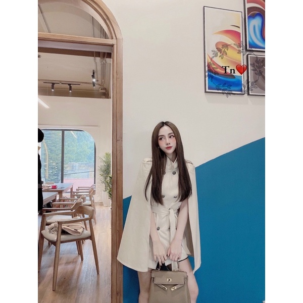 Áo khoác dạ xẻ tay mai phương bùi