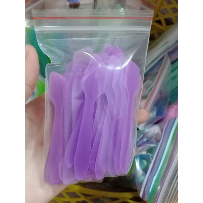 Combo 100 muỗng múc kem body [màu tím]