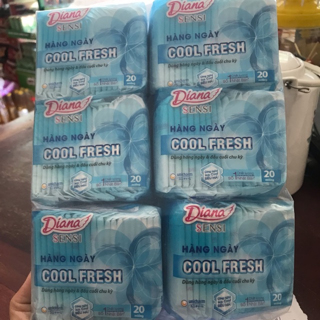 BĂNG VỆ SINH HÀNG NGÀY COOLFRESH 20 miễng/ 1 gói. 6 gói/ 1 bịch