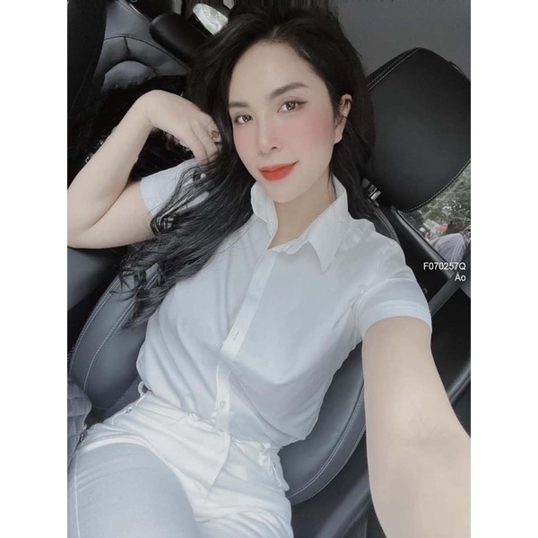 Áo sơ mi trắng cổ bẻ