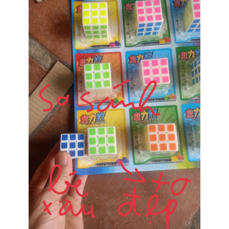 lẻ 1 chiếc rubik bản đẹp vừa vặn trên tay bé