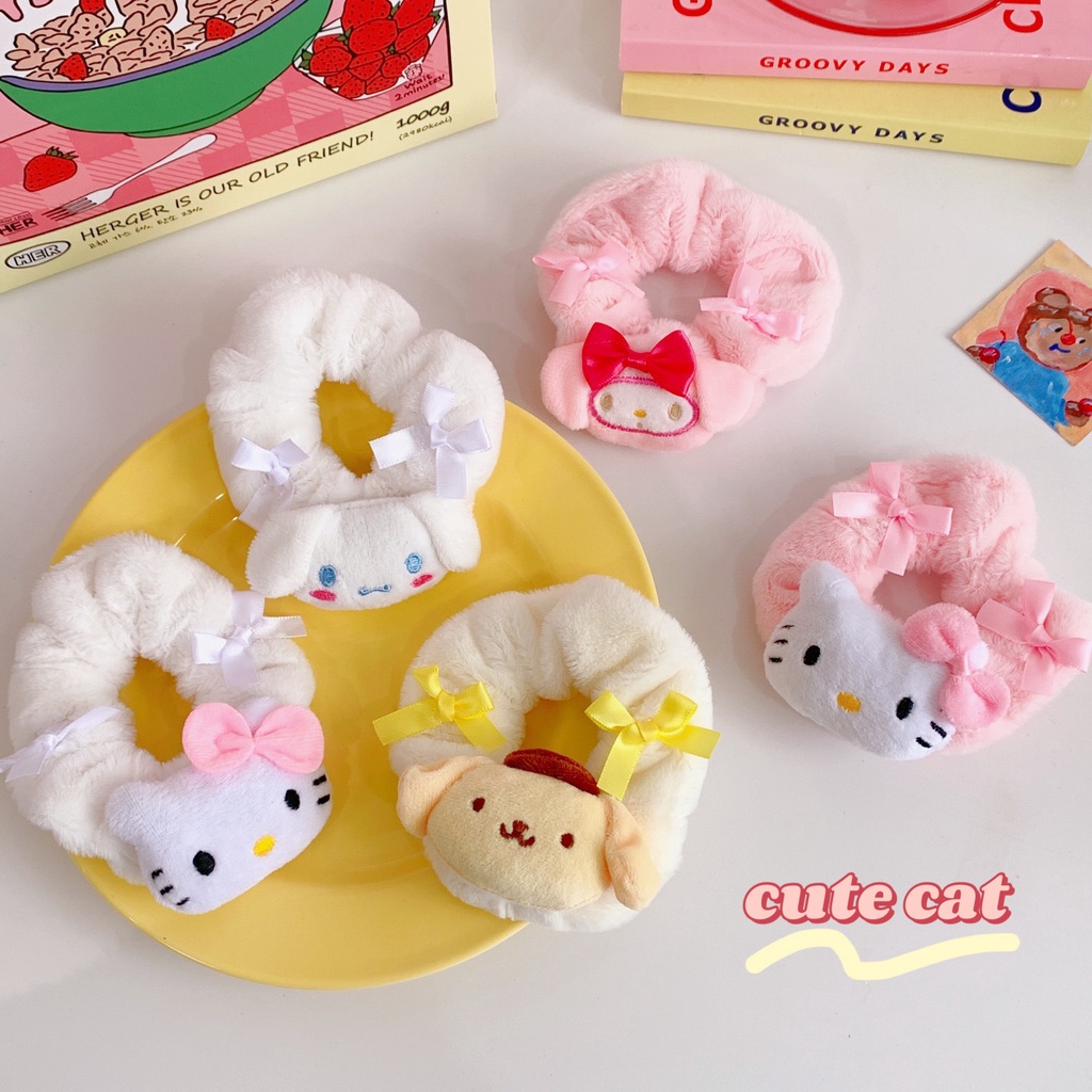 Cột tóc Scrunchies nhân vật Sanrio nhồi bông Mua Tất (muatatshop)