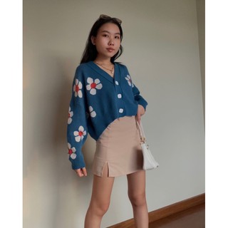 Áo Cardigan Hoa và Chân Váy Chữ A