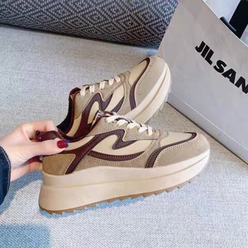 GIÀY THỂ THAO ĐỘN ĐẾ SIÊU HOT