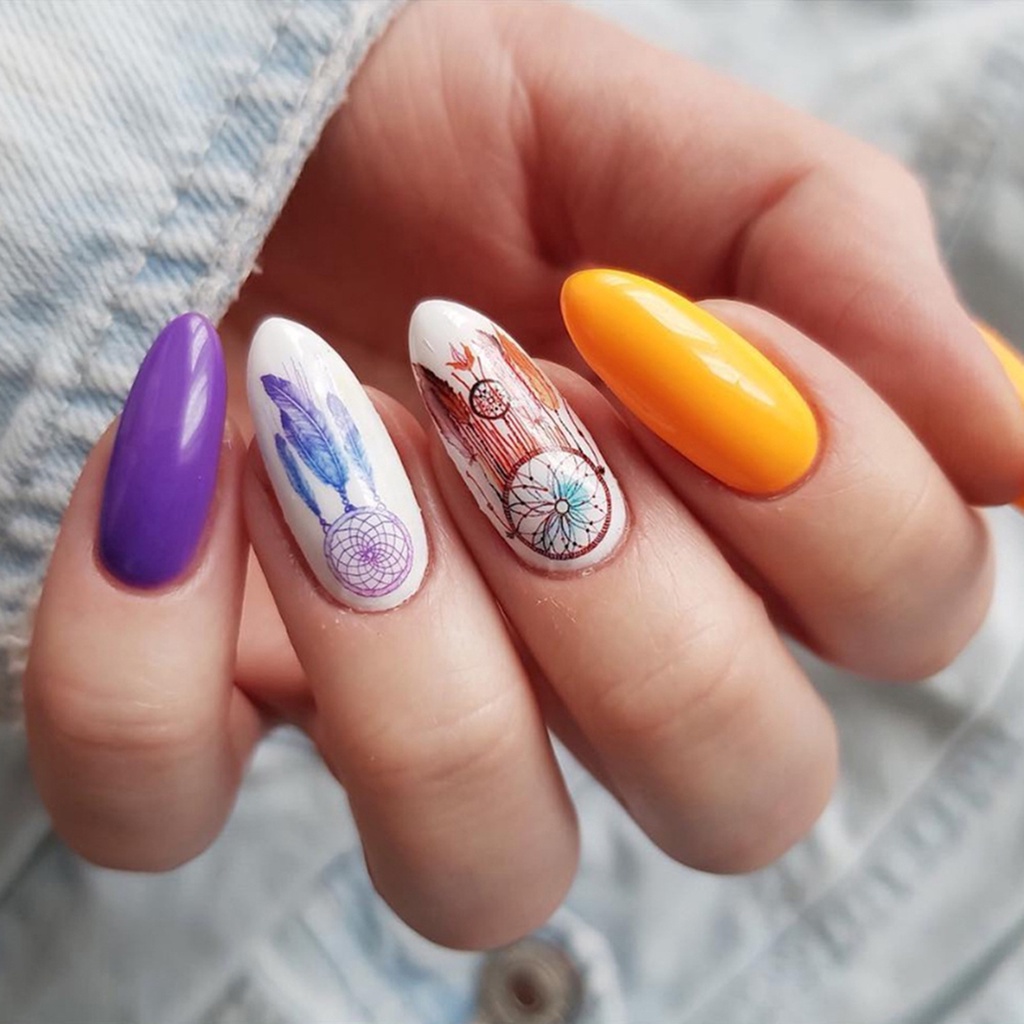 Khuôn Dập Móng Tay Họa Tiết Hoa Và Bướm Độc Đáo