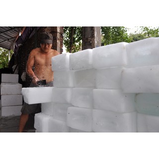 Dao chặt đá làm bằng nhíp xe