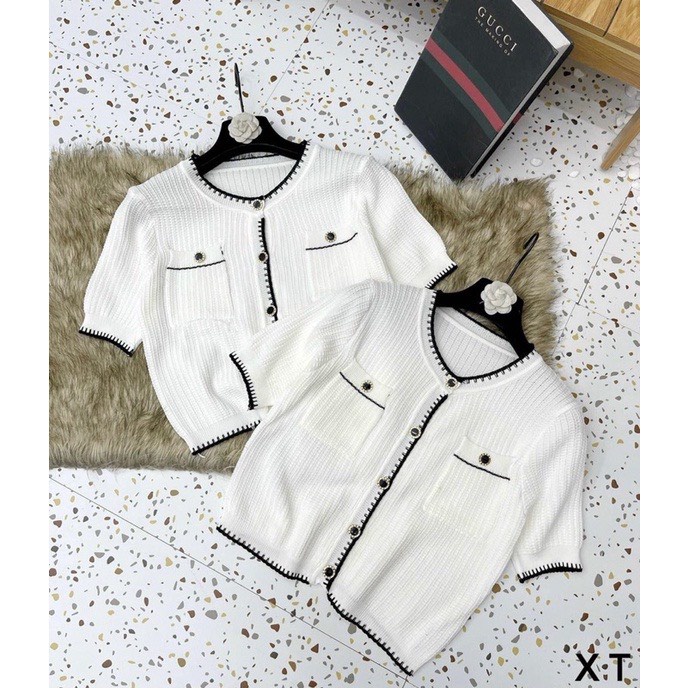 Áo Len Mongtoghi Cổ Tròn Viền 2 Túi A1