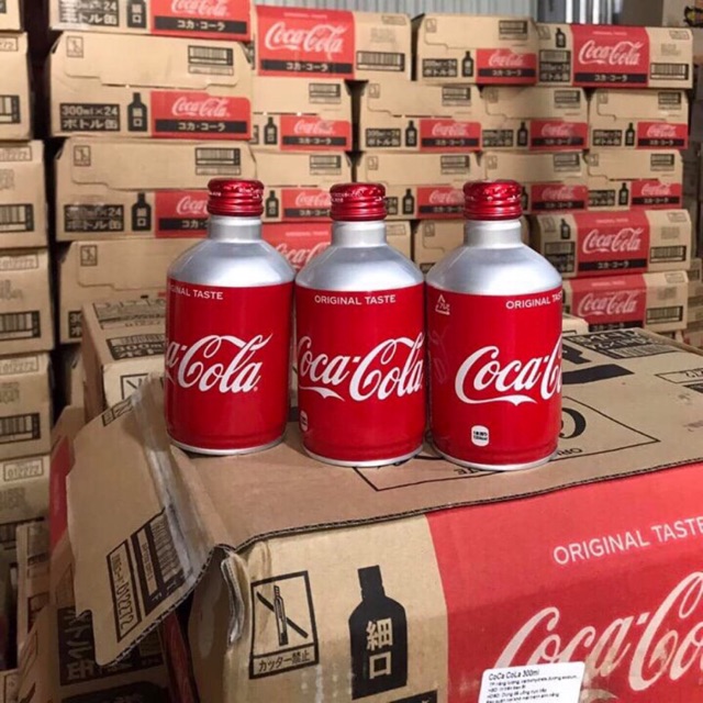 Cocacola nhật 300ml date 5/2020