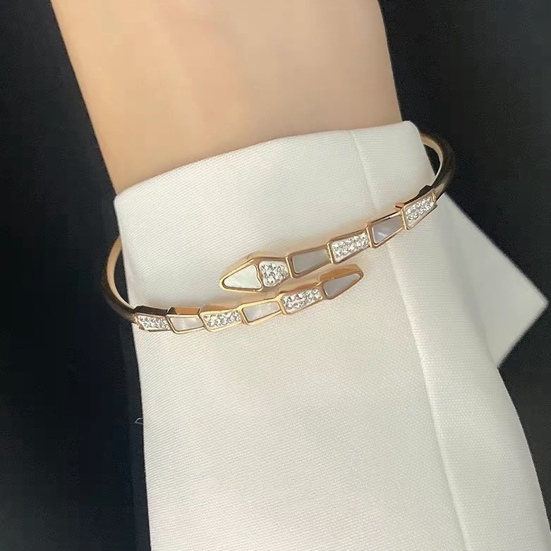 Vòng Đeo Tay Bằng Thép Không Gỉ Đính Đá Zircon Sang Trọng
