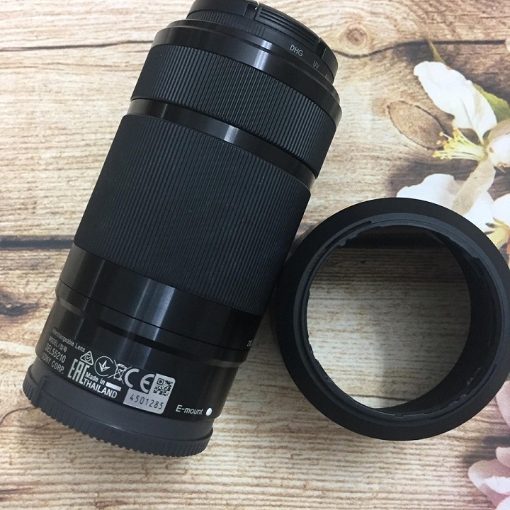Ống kính Sony E 55-210 f/4.5-6.3 OSS