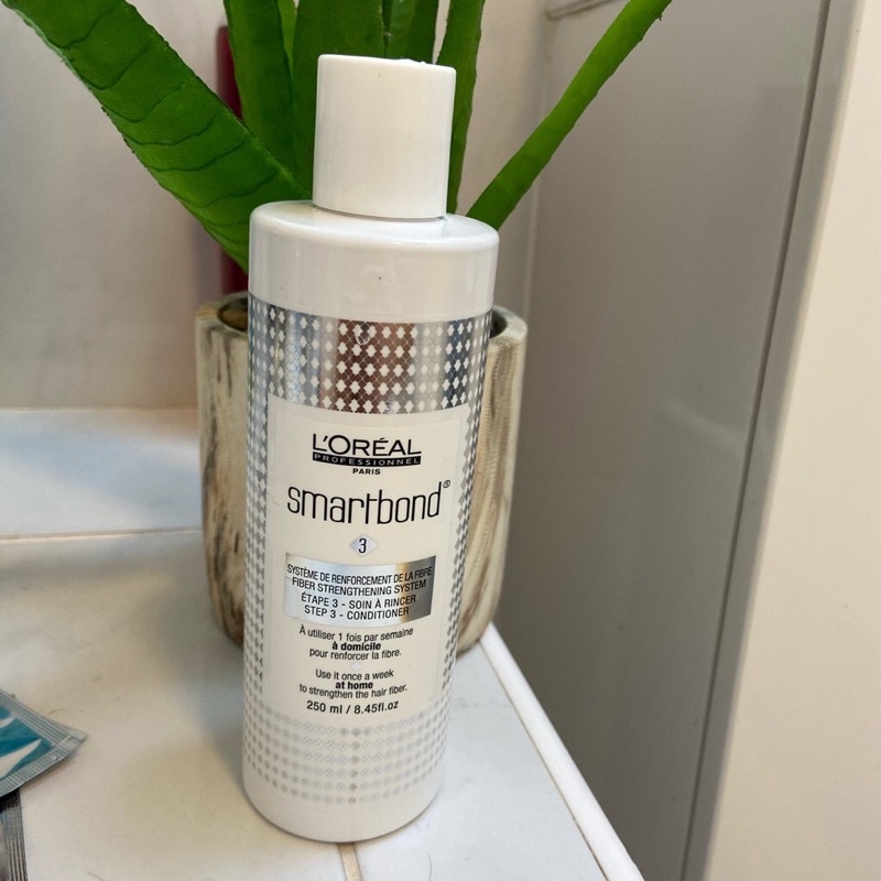Dầu xả bảo vệ tóc uốn, nhuộm L’Oréal Smartbond Step 3 Conditioner 250ml
