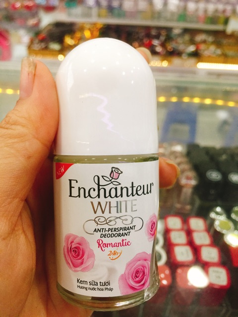 LĂN KHỬ MÙI TRẮNG DA ENCHANTEUR  25 ML