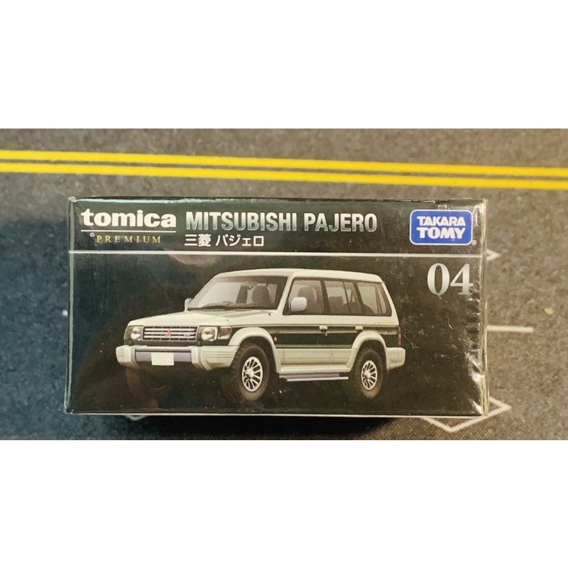 Hobby Store xe mô hình Tomica Premium Mitsubishi Pajero