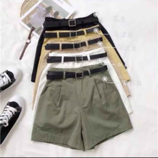 Quần shorts kèm belt