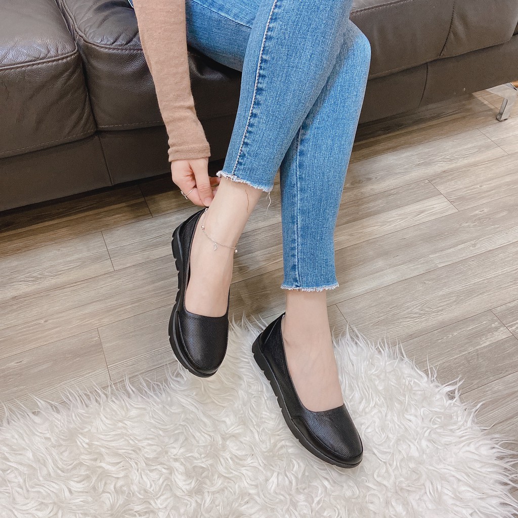 Giày slip on cắt lazer nhỏ - 2079 | BigBuy360 - bigbuy360.vn