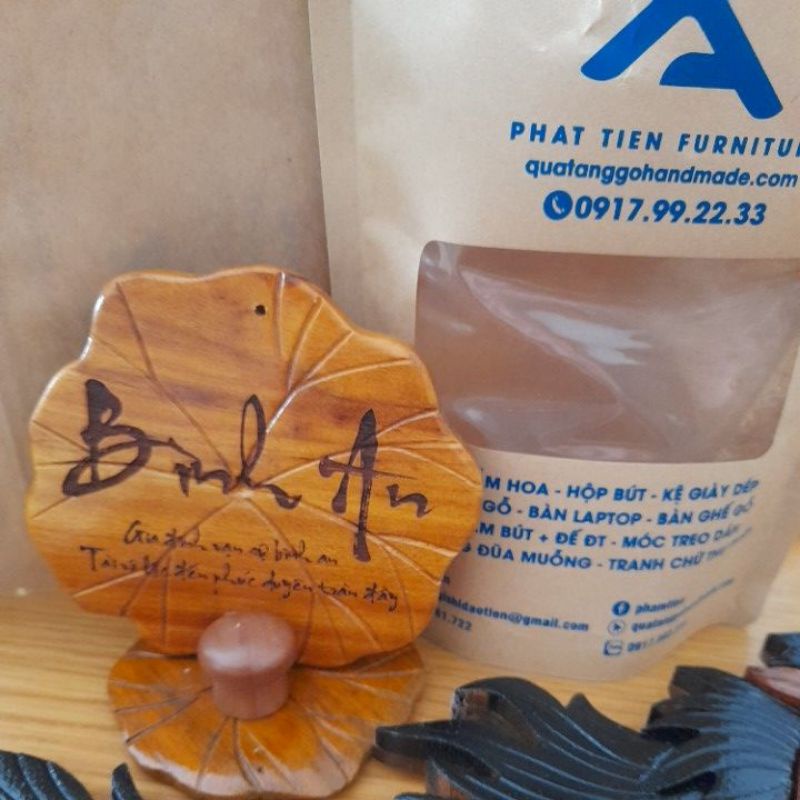 Tranh gỗ thư pháp chữ Bình An để bàn