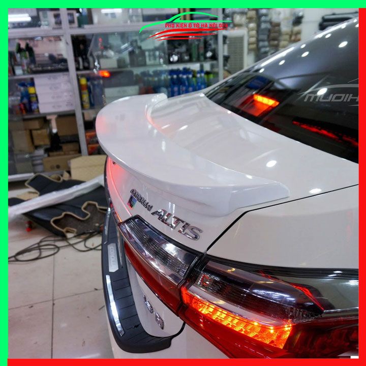 Đuôi gió sau xe liền cốp Altis 2014-2021 hàng mộc chưa sơn