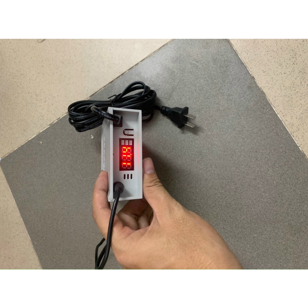 Bộ nguồn 12V-1.5A UPS lưu điện dành cho camera, vỏ sơn tĩnh điện, lưu điện kéo dài 4-5h