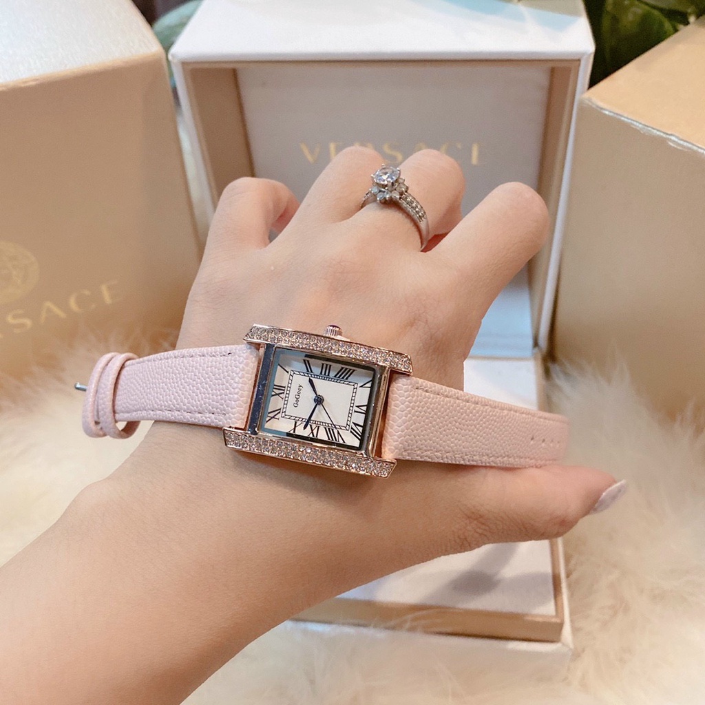 Đồng Hồ Nữ thời trang , mặt vuông , dây da cao cấp ,bảo hành 12 tháng