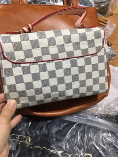 Túi da mền LV