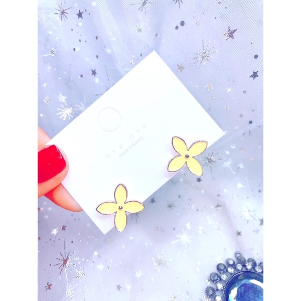 bông tai hoa bốn cánh, khuyên tai hình bông hoa màu sắc phong cách hàn quốc