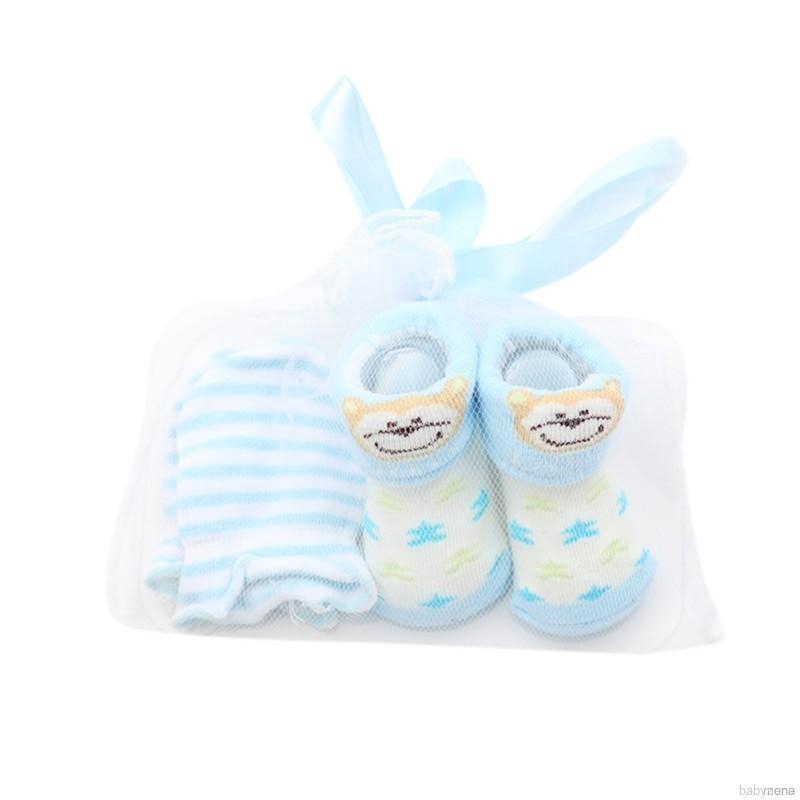 Bộ gồm đôi tất và đôi găng tay cotton xinh xắn cho bé
