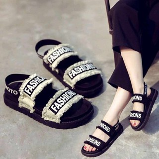 Sandal học sinh siêu đẹp