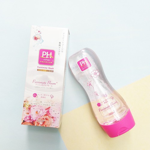 Dung Dịch Vệ Sinh Phụ Nữ pH Care Nội Địa Nhật Bản 150ml pelican