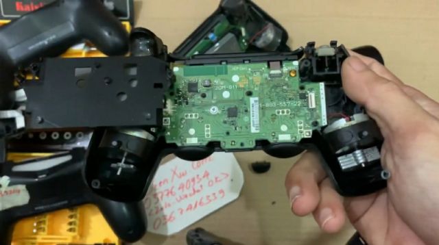tay ps4 cũ đã qua sử dụng chơi trên pc laptop điện thoại ok ạ Ps4 tay PS4 | BigBuy360 - bigbuy360.vn