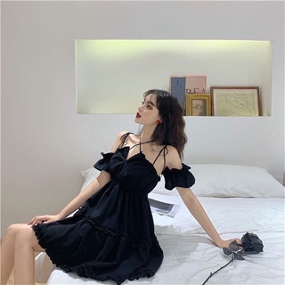 Váy xoè trễ vai màu đen