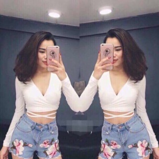 Áo croptop cột dây chéo bụng