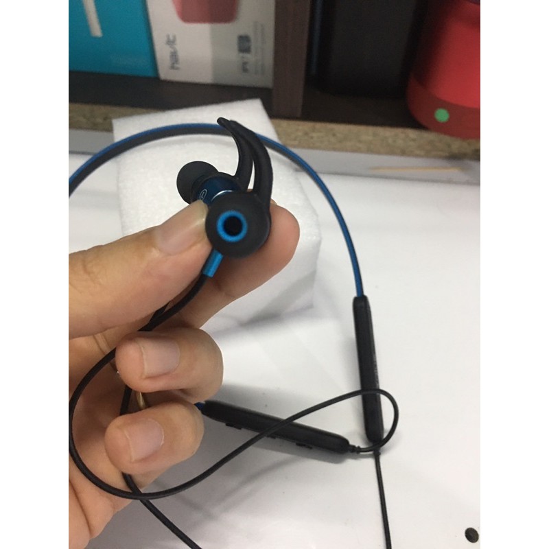 Tai nghe thể thao choàng cổ bluetooth nhét tai ivalue BT008 - Siêu hay Siêu Bass