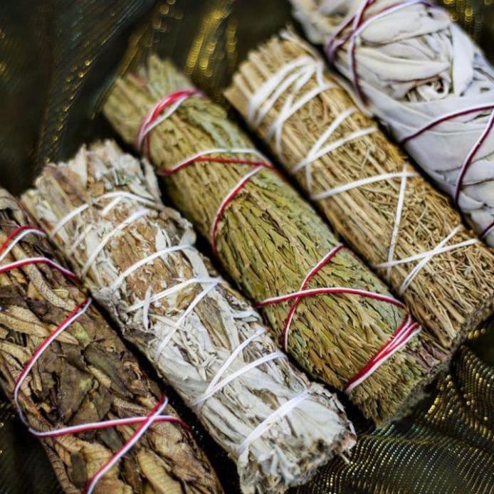 [MUA NEN]Các loại Bó lá xô thơm (Palo santo- White sage - Blue sage - Black sage - Rosemary)