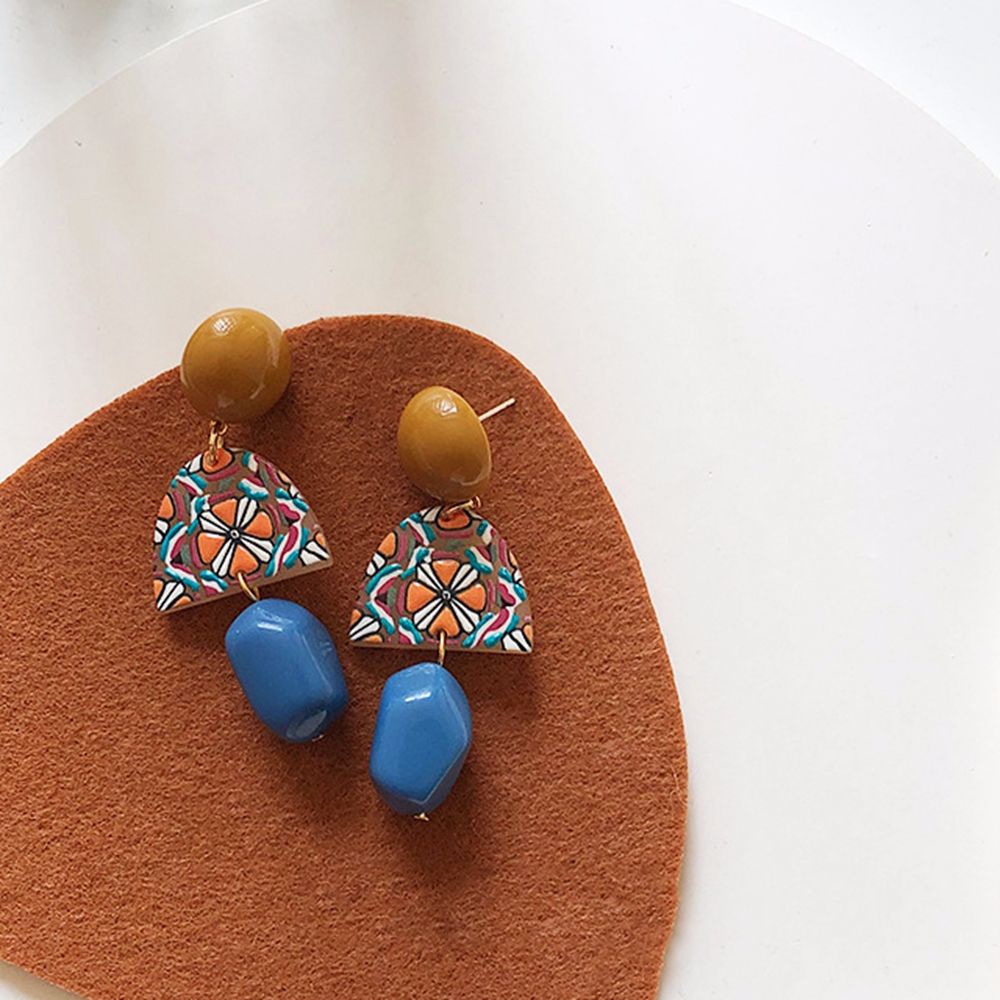 Khuyên Tai Dạng Kẹp Không Xỏ Bằng Nhựa Resin Phong Cách Hàn Quốc Cổ Điển Tinh Tế Dành Cho Bạn Nữ