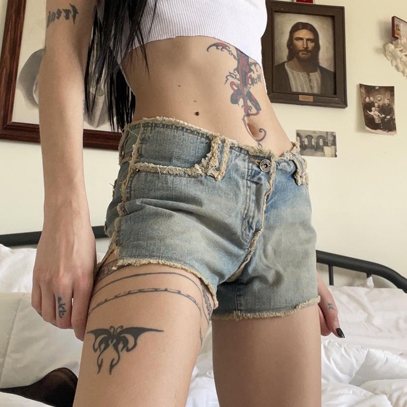 Jiashucheng Millennium Quần Short Denim Sờn Có Túi Phong Cách Mới Mùa Hè Dáng Ôm Eo Thấp Giản Dị