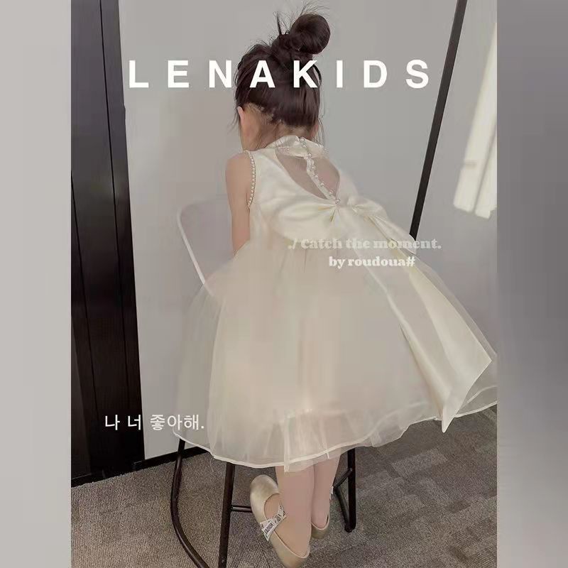 Đầm Công Chúa Màu Trắng Đính Hoa Cho Bé Gái